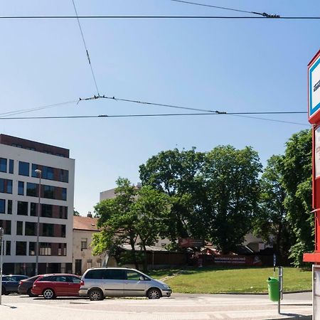 Hostel Homer Liben Прага Екстериор снимка