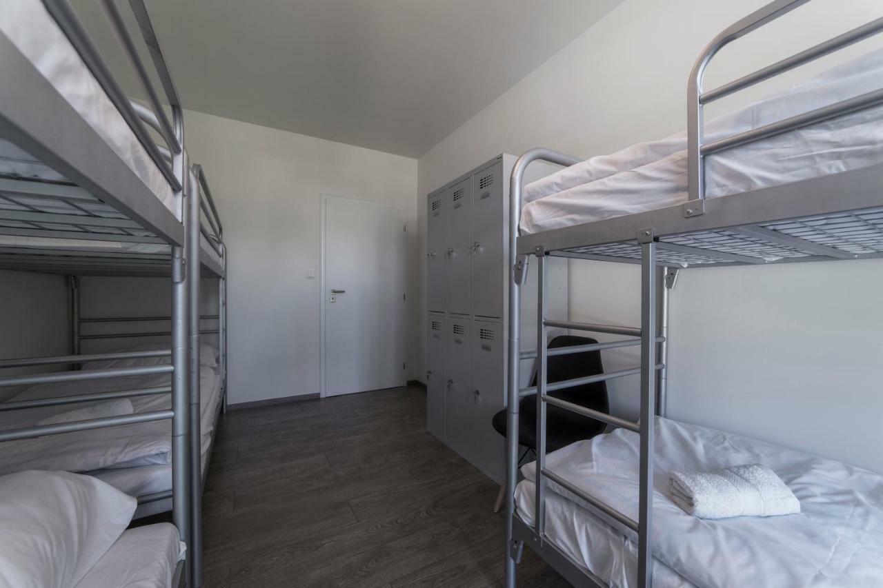 Hostel Homer Liben Прага Екстериор снимка