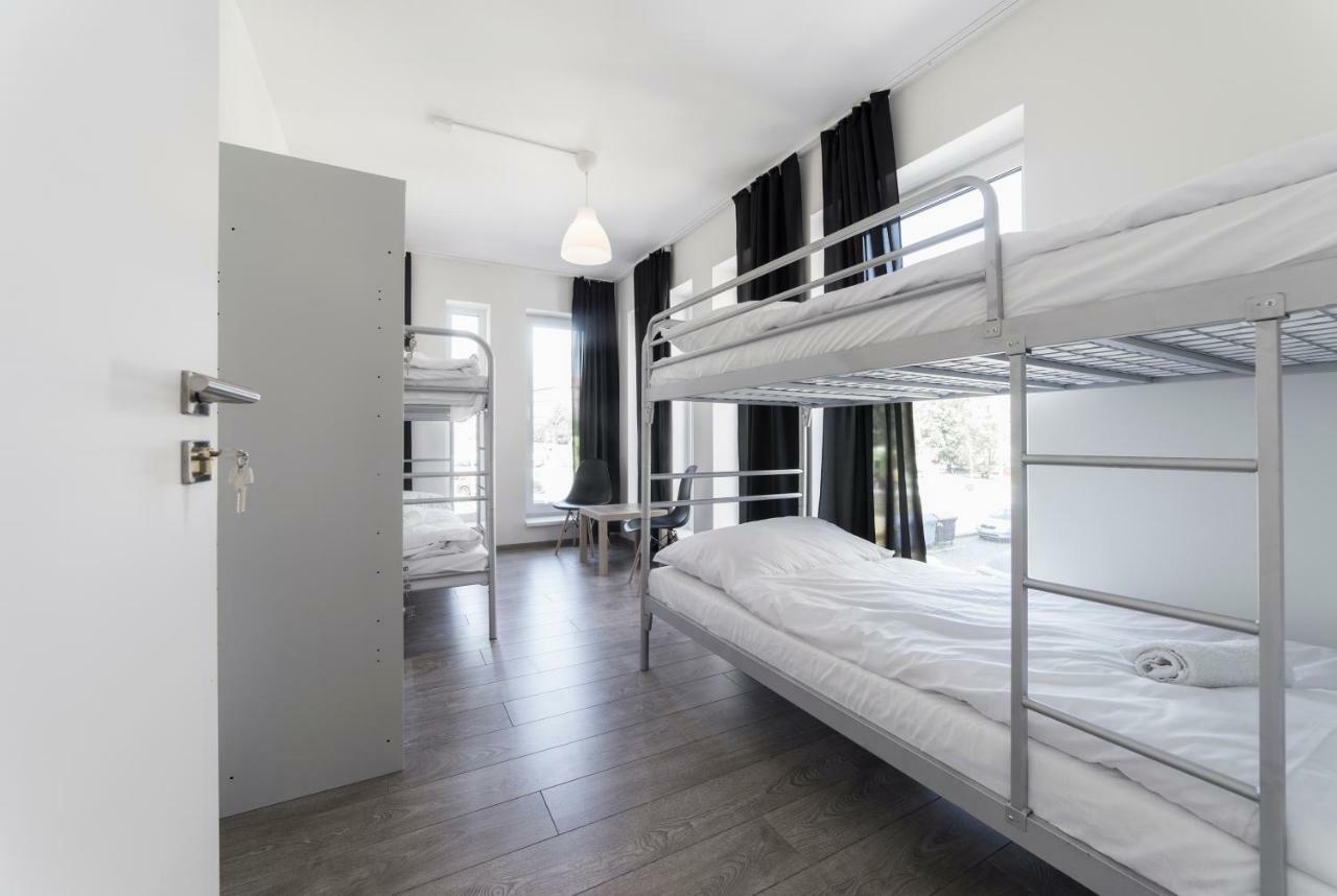 Hostel Homer Liben Прага Екстериор снимка