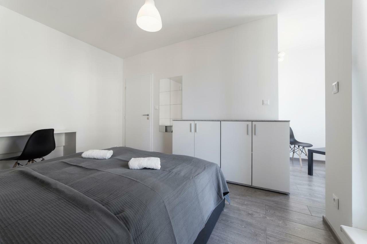 Hostel Homer Liben Прага Екстериор снимка