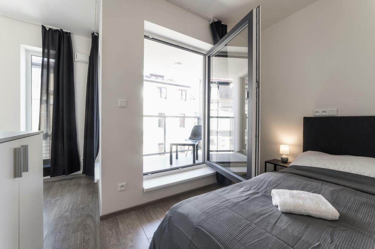 Hostel Homer Liben Прага Екстериор снимка