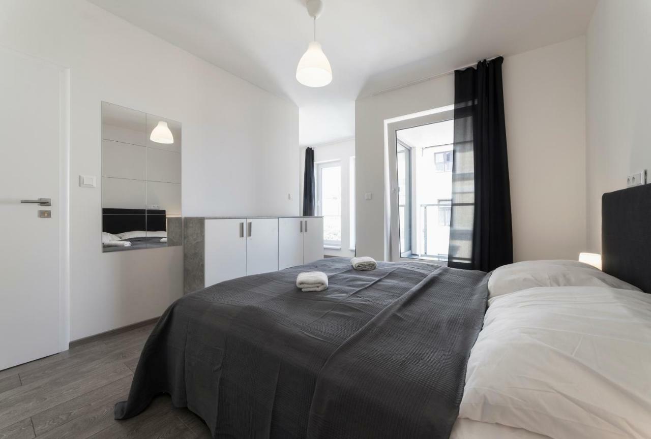 Hostel Homer Liben Прага Екстериор снимка
