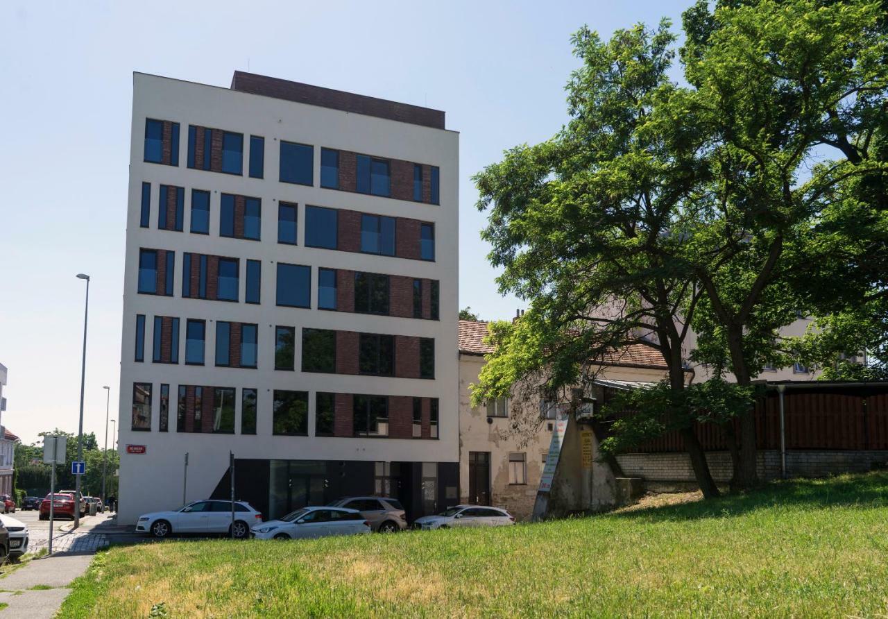 Hostel Homer Liben Прага Екстериор снимка