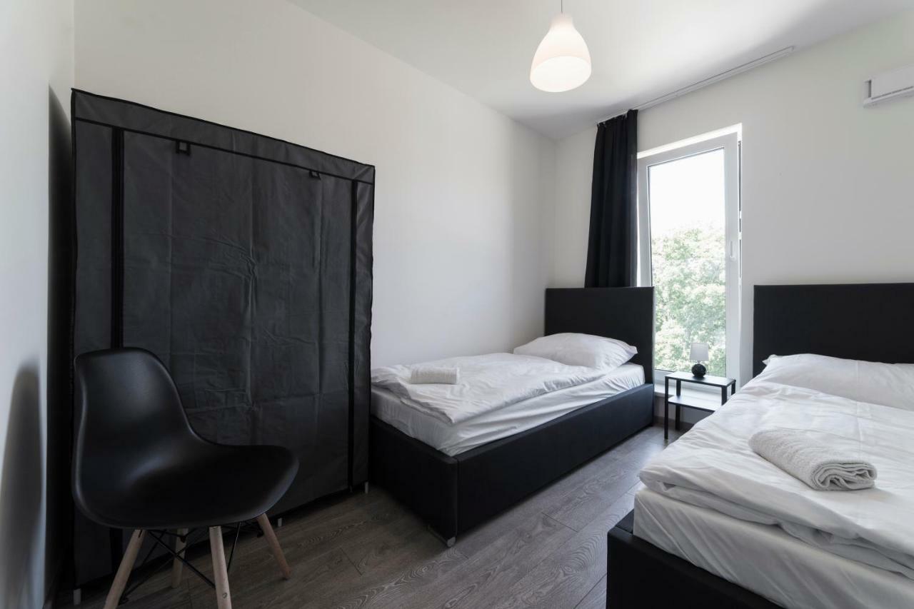 Hostel Homer Liben Прага Екстериор снимка